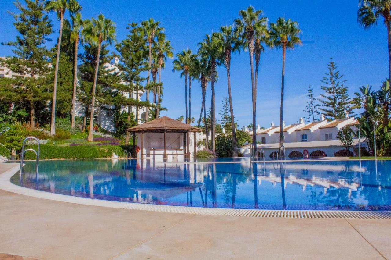 Benalgolf Lovely Apartment In Benalmadena With Sea Views, Excellent Wifi Connection, Private Backyard With Bbq Luaran gambar