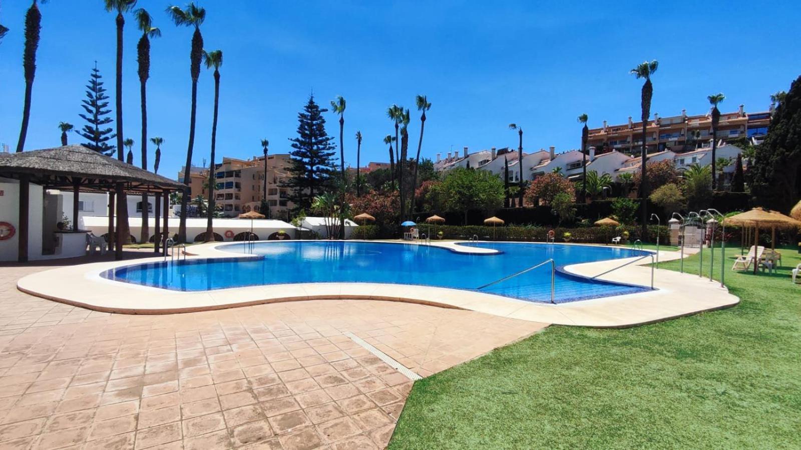 Benalgolf Lovely Apartment In Benalmadena With Sea Views, Excellent Wifi Connection, Private Backyard With Bbq Luaran gambar